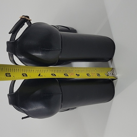 Black Platform Heels New In Box - Picture 15 of 16